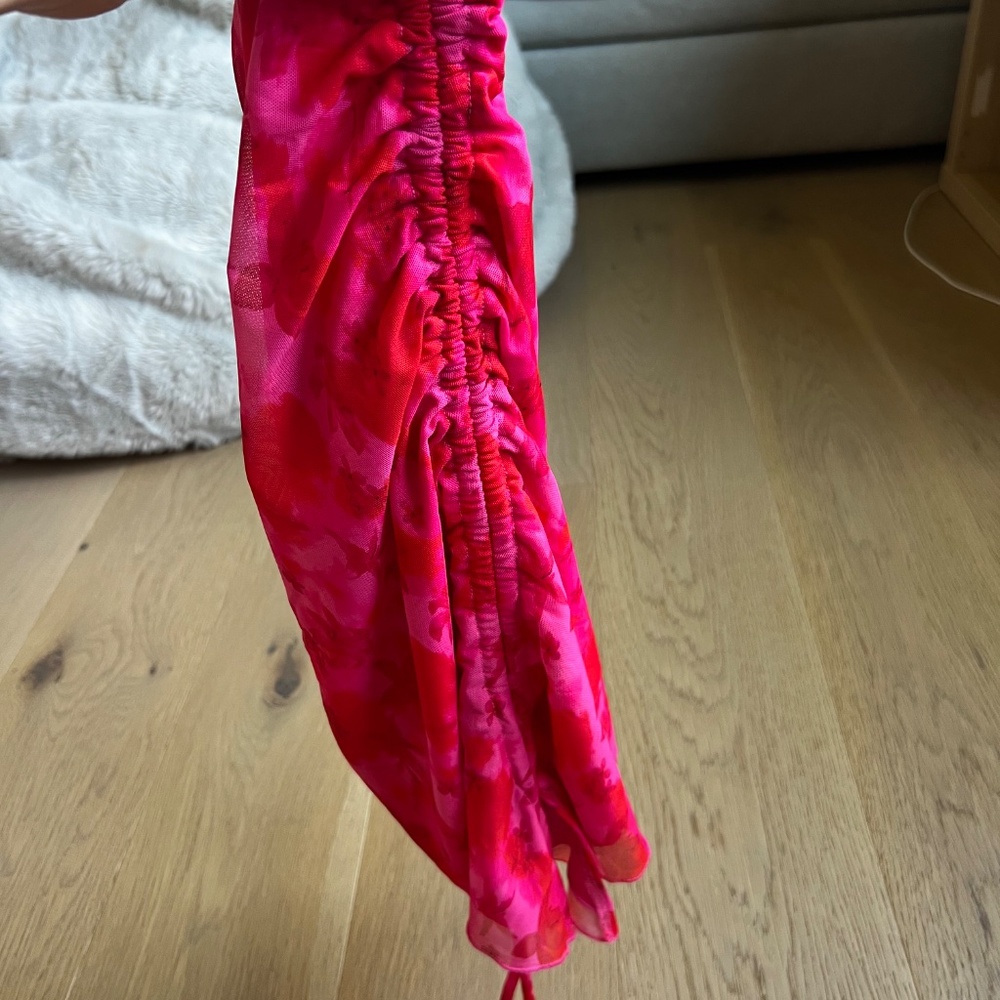Asymmetrical PRINCESS POLLY TOP - Picture 4 of 5